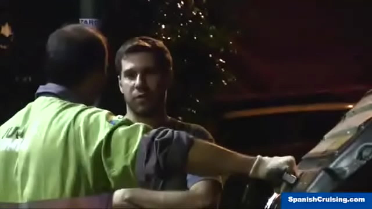 Macho heterosexual atendido por un gay