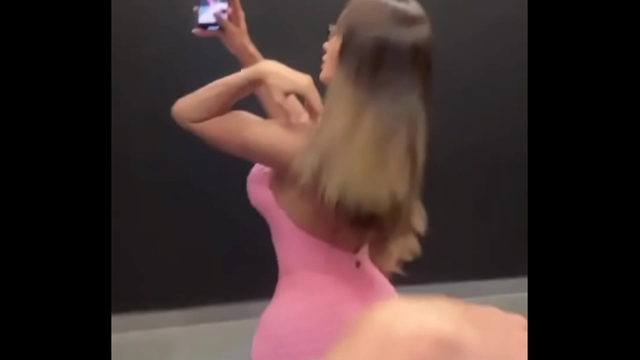 De ontem. A academia parou pra me olhar, eu adoro! Instagram: agathaliraofficiall