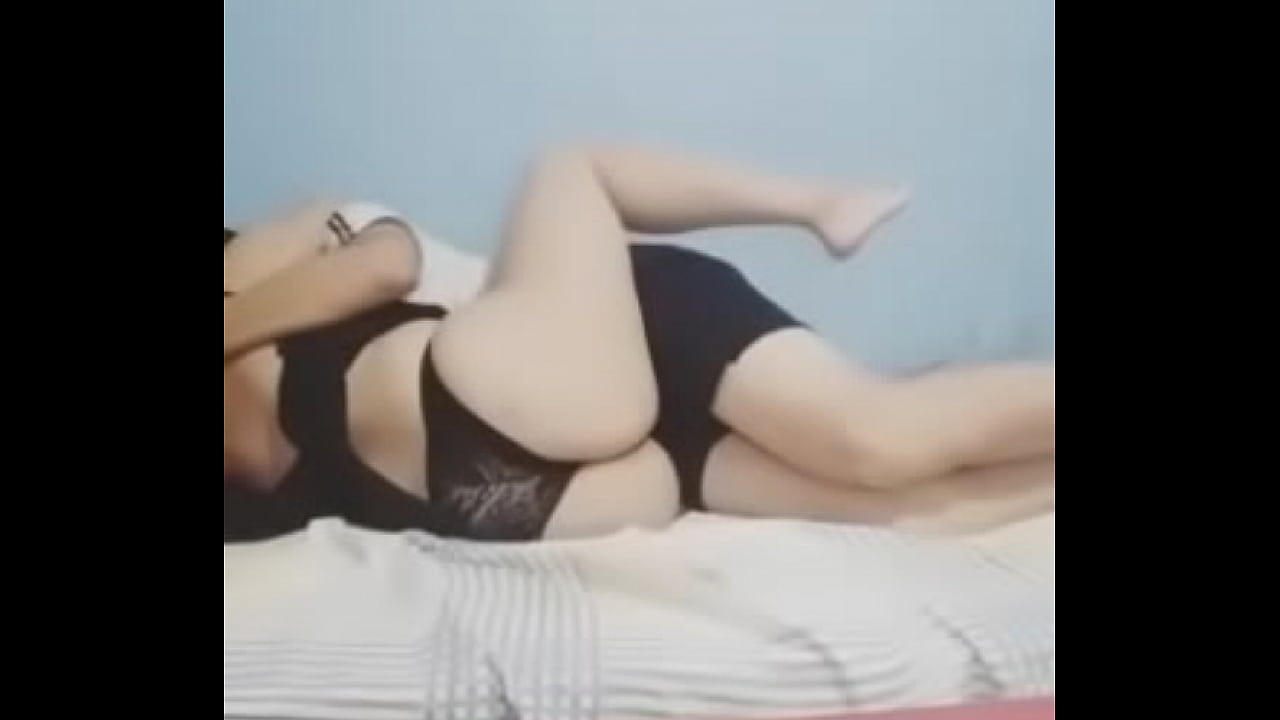 Me la follo mientras su esposo sale a trabajar