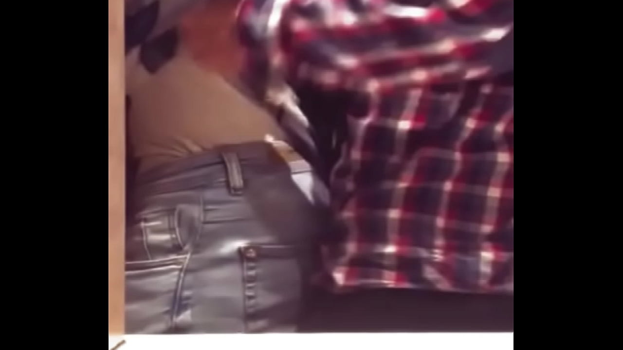 Vaquero hetero curiosome folla en su habitacion despues d euna platicas ne el bar