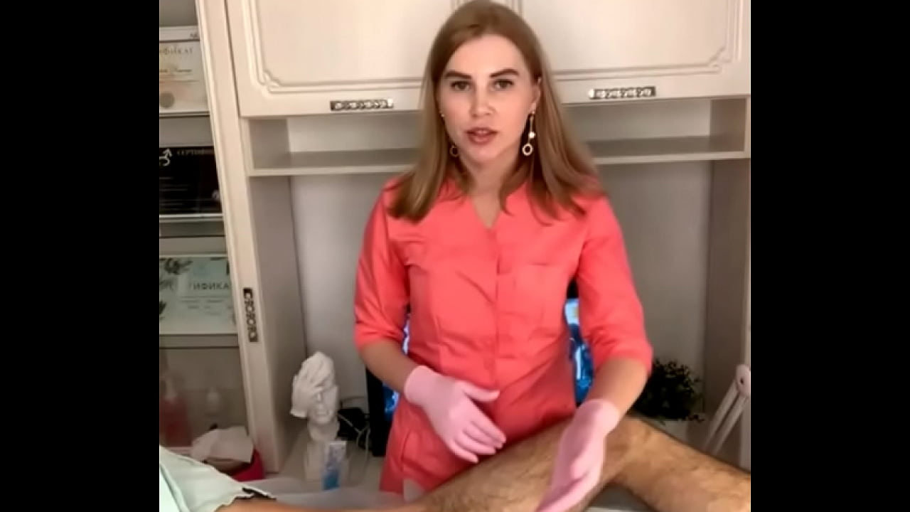 Deep depilation of male bikini hairy client