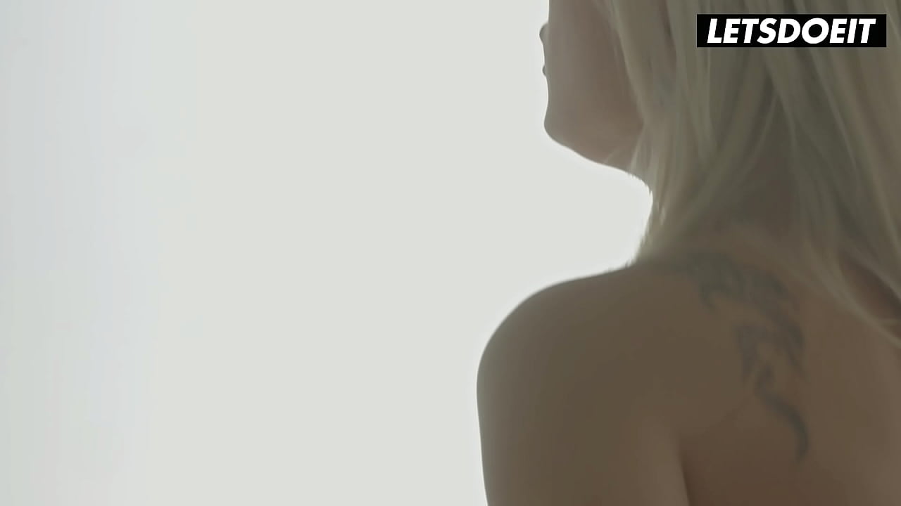 Sexy Babe Ria Sun Wants Romantic Anal Sex with Lover - WHITEBOXXX