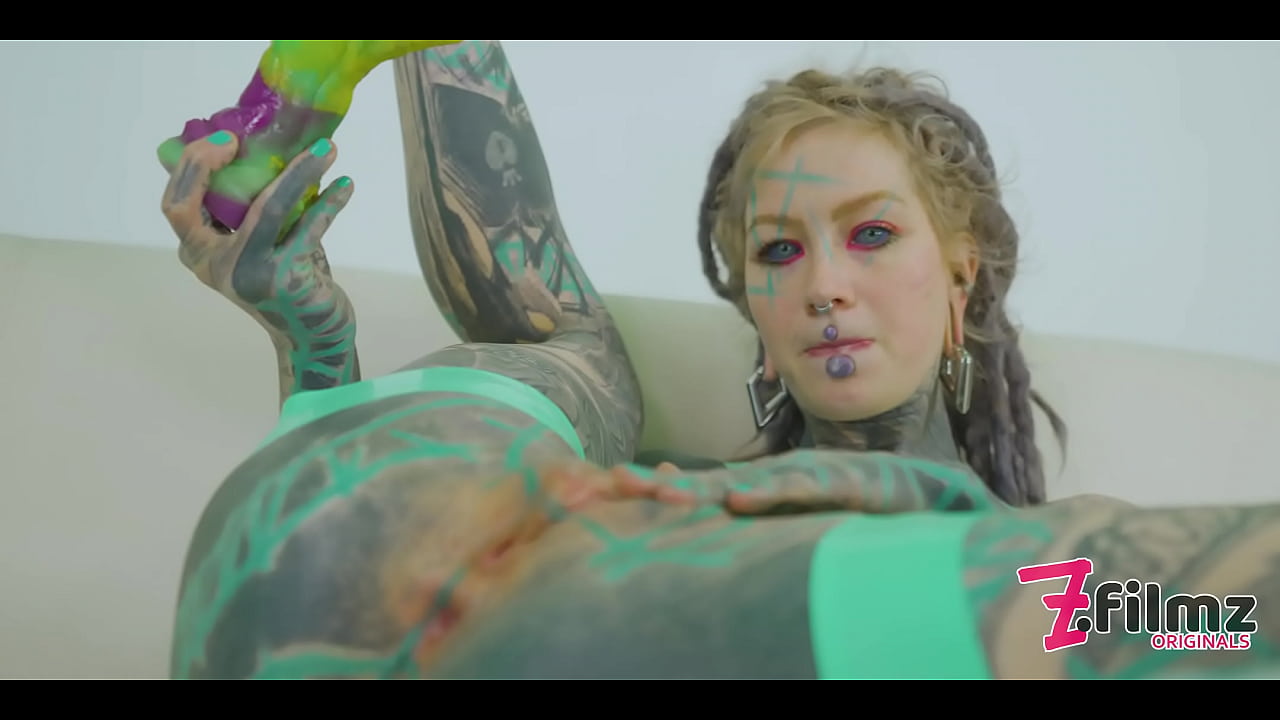 Tattooed hippie ANAL lover stretching her ANAL and pushes out her prolapse and gets fucked by a big dick