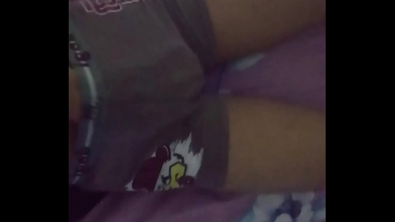 Jovencito sumiso en ropa interior (boxer)