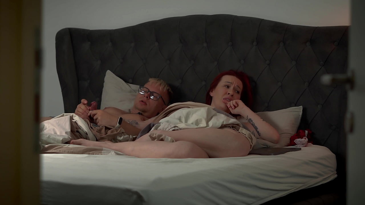 Why Does Step Mom&rsquo;s Share Bed Jerk-Off End in Hot Creampie?