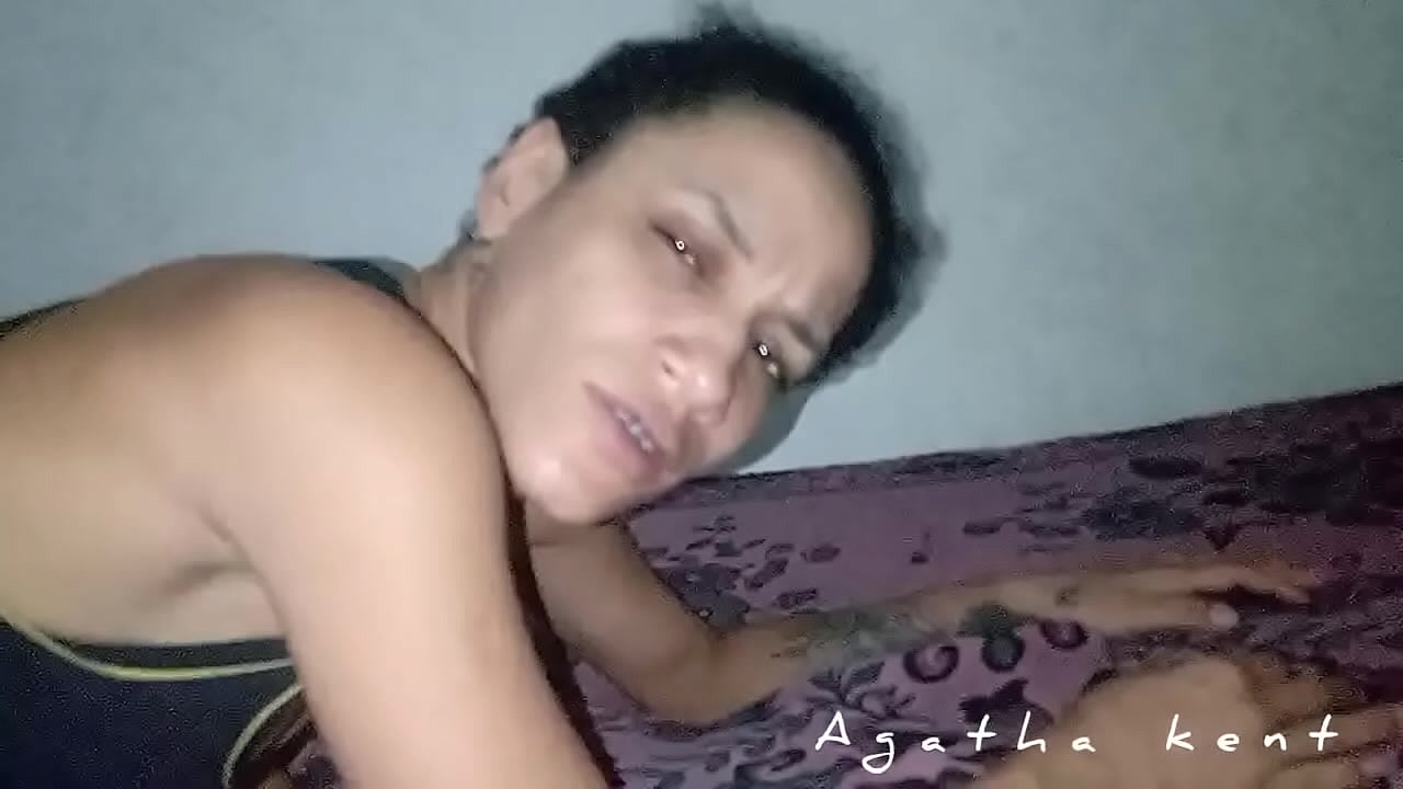 Pedi para pintar minha casa ele todo sujo de tinta eu com tes&atilde;o peguei ele