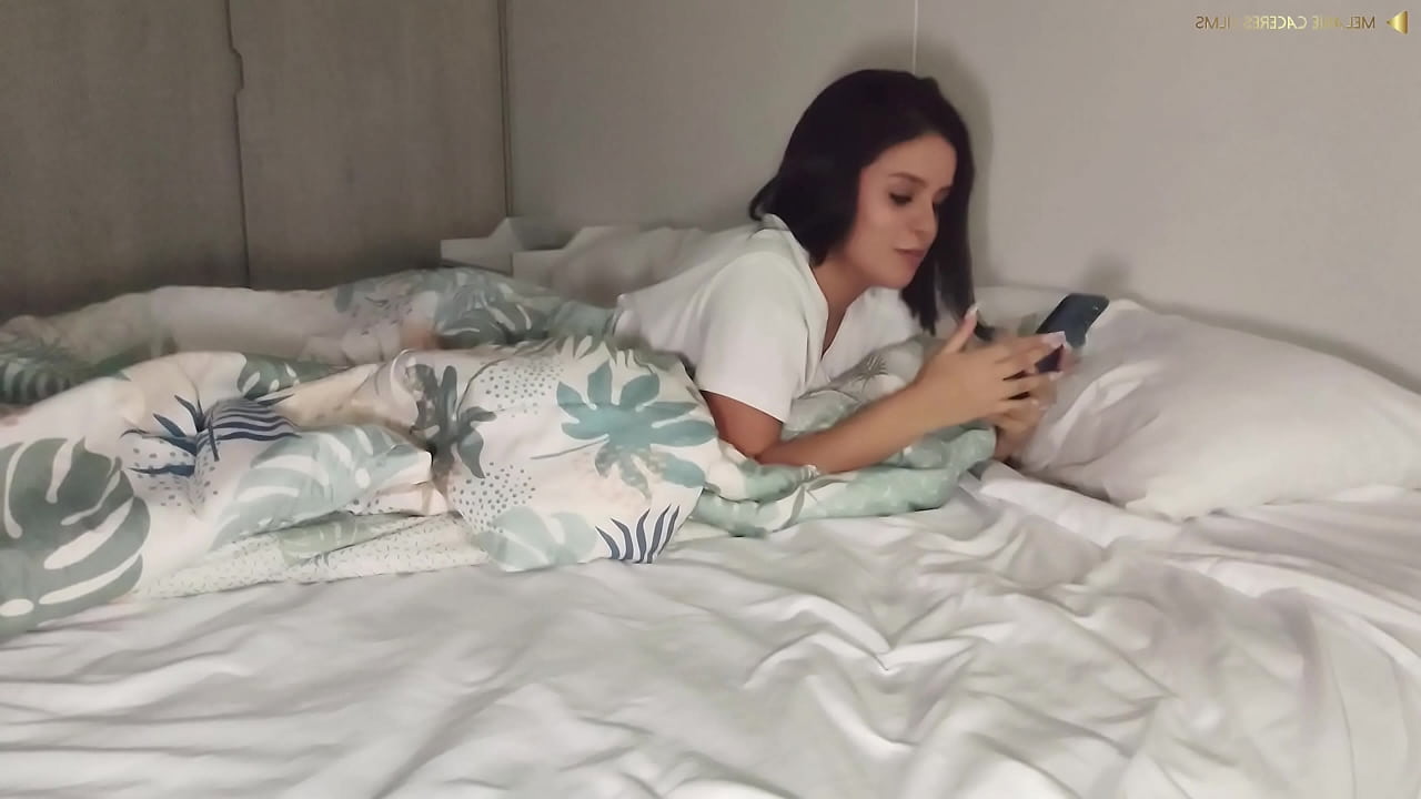 me follo a la hermanastra gemela de mi esposa pensado que era mi esposa - Melanie Caceres