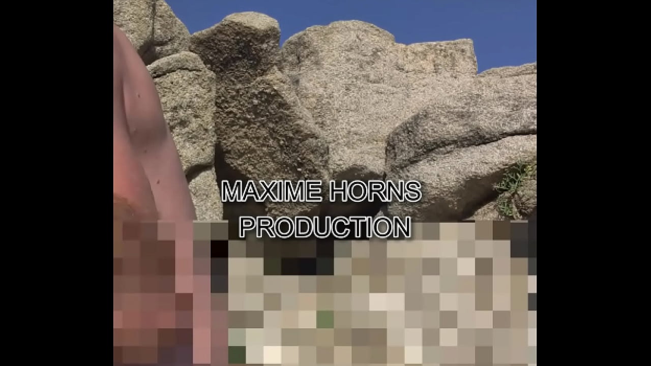 HOT HOLIDAY DOGGING EXHIBITION DADDY SUCKS ME AND MAKES ME CUM HARD