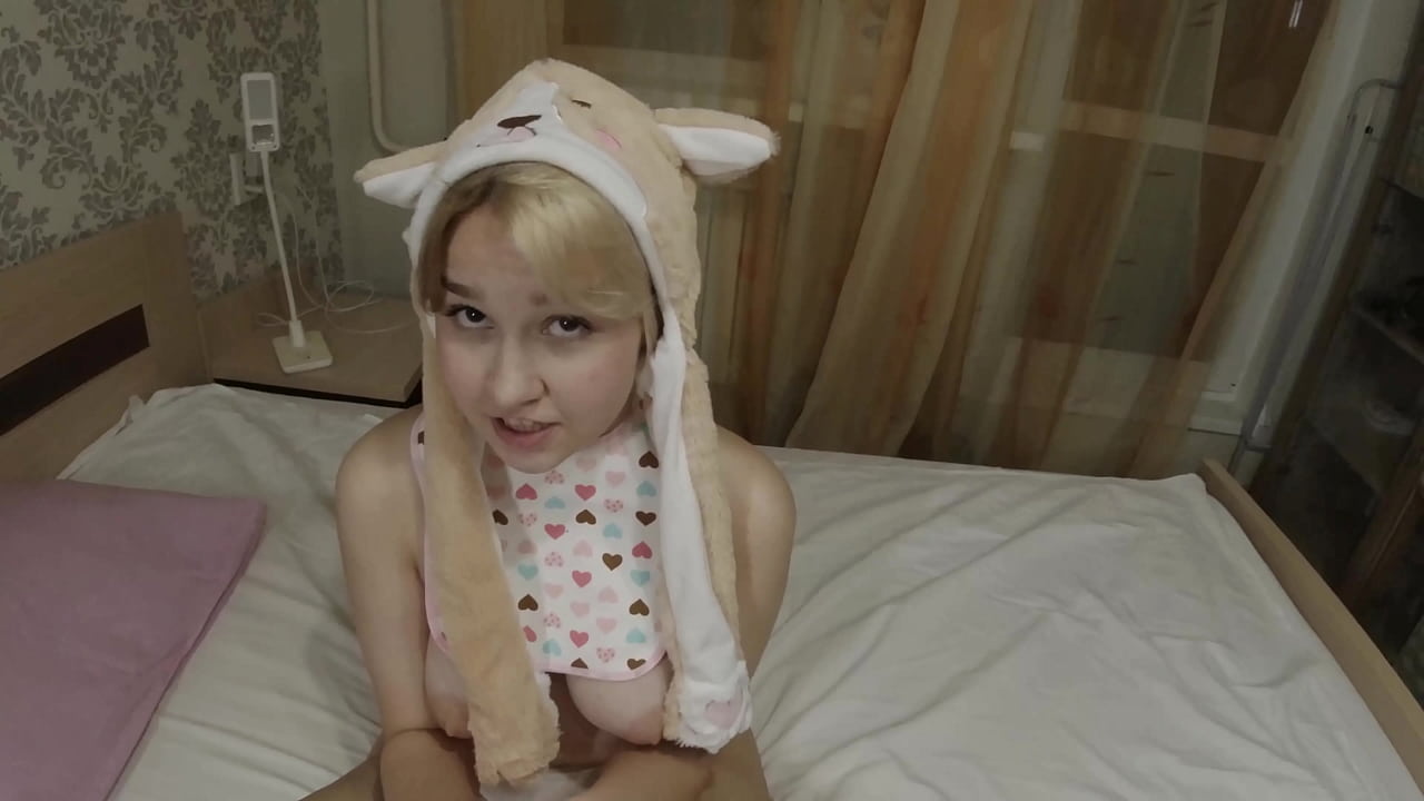 The baby is drooling, so she wants to quickly taste the sperm