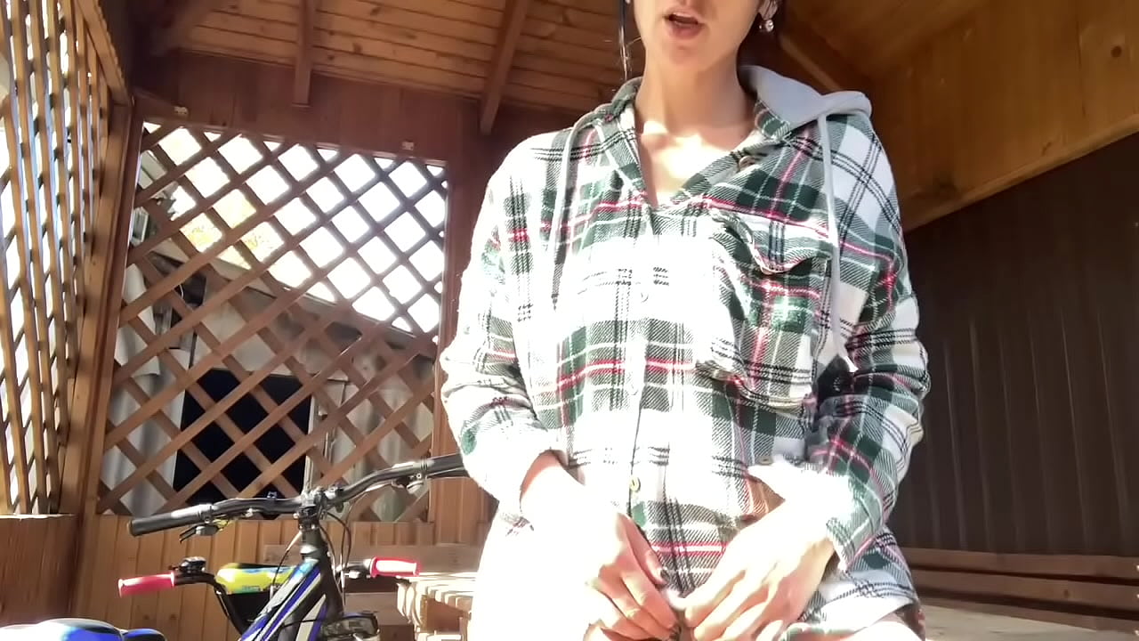 Cute girl pussy fucked!