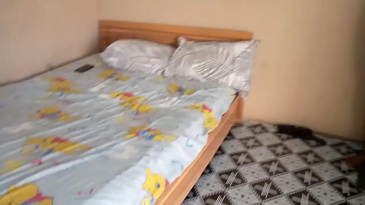 Arab milf got something to show