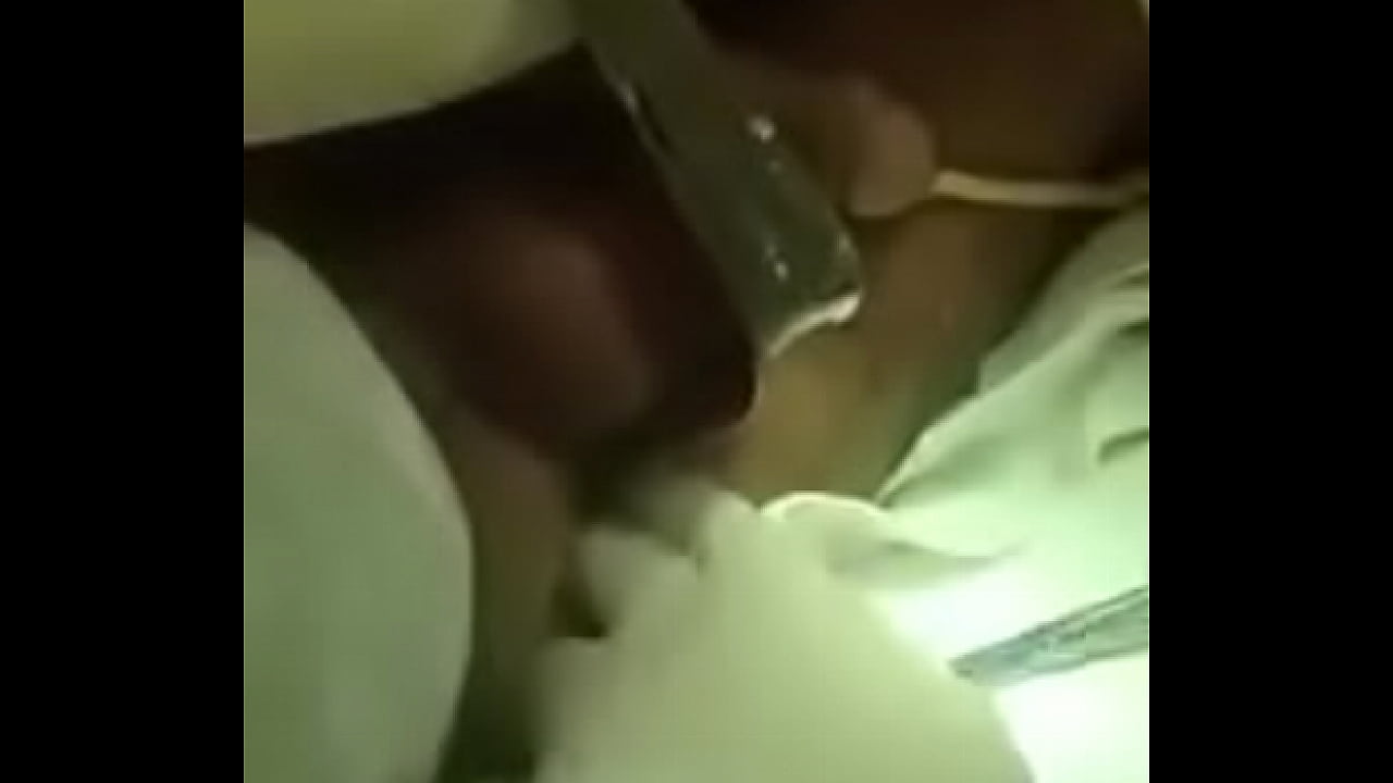 hombres con consolador