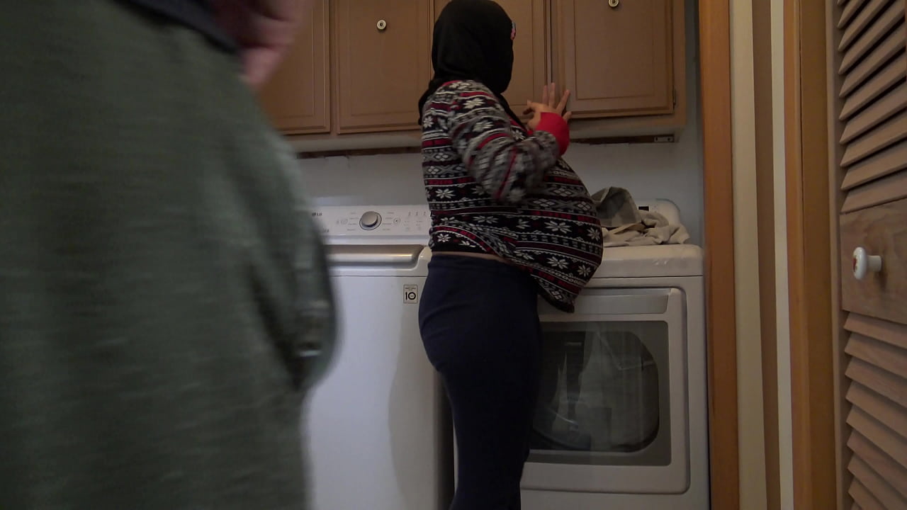 Pregnant wife lets him cum inside her asshole