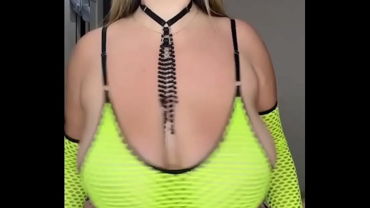 MILF's stepmom wants to fuck on the bed, shakes her natural tits, huge natural huge halo touches herself already wet