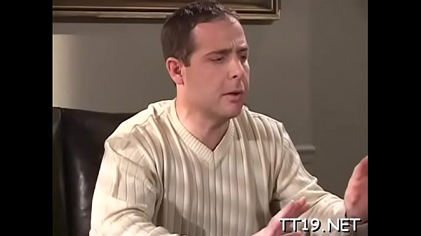 Hottie's soaked cunt screwed