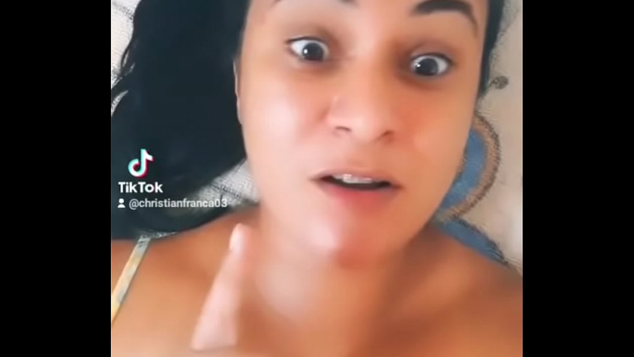 Excitadissima, querendo beber porra