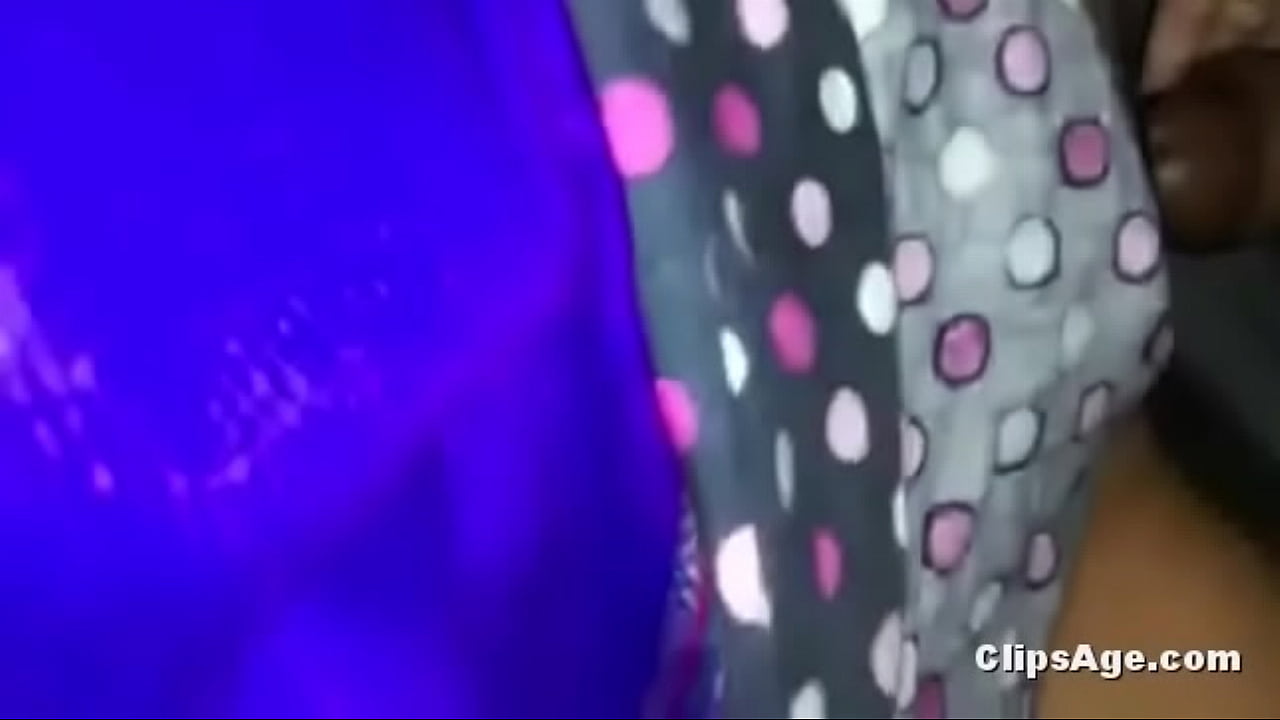 Desi guy enjoying with his bhabhi on bed MMS