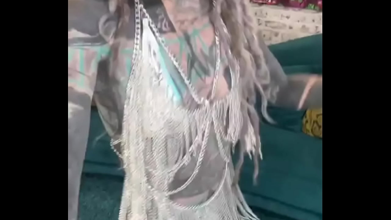 Do you like to see more behind the scenes ?Make sure to follow: thekatzzlovefor intimate views into my crazy life.-Tha...