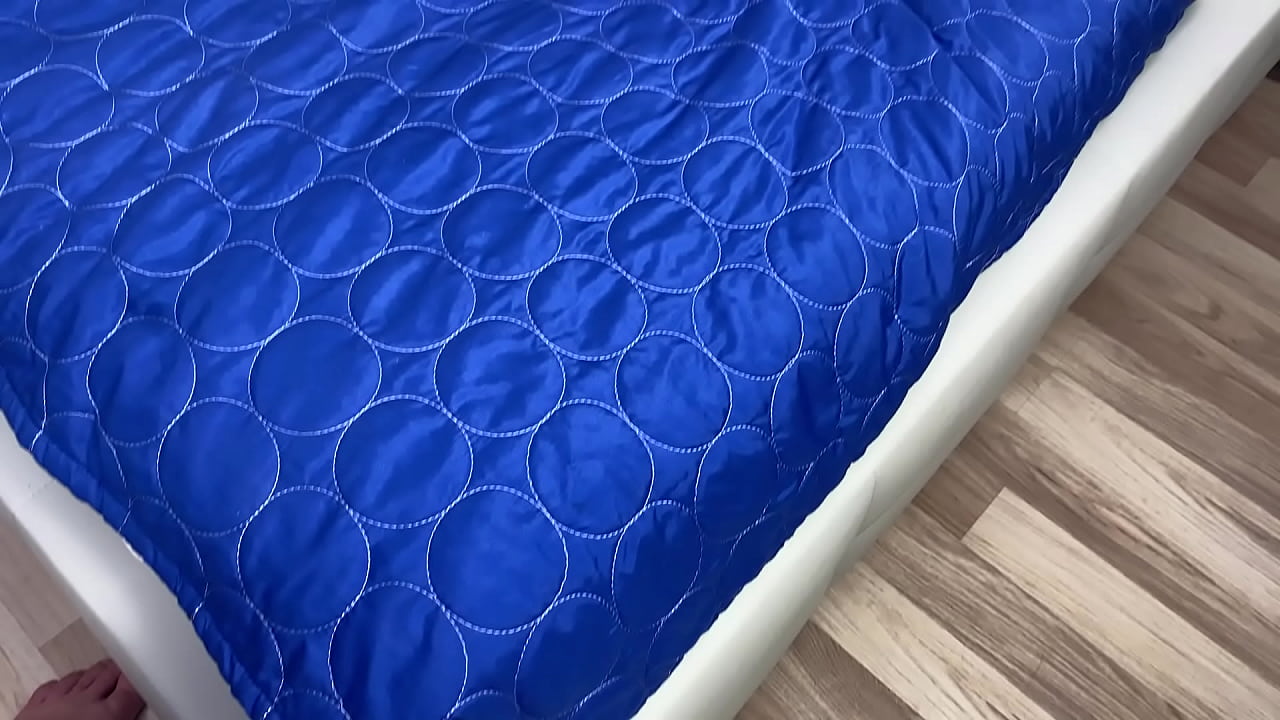 Nonstop deepthroat until he explodes in her throat