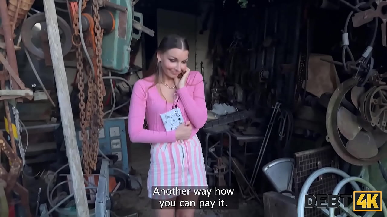 DEBT4k. Debt collector sneaked into Arina Shy&rsquo;s house