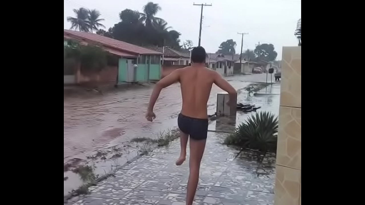 Douglas run fast in incredible high speed