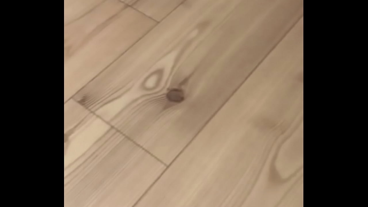 リアルな床　踏むと汚れます