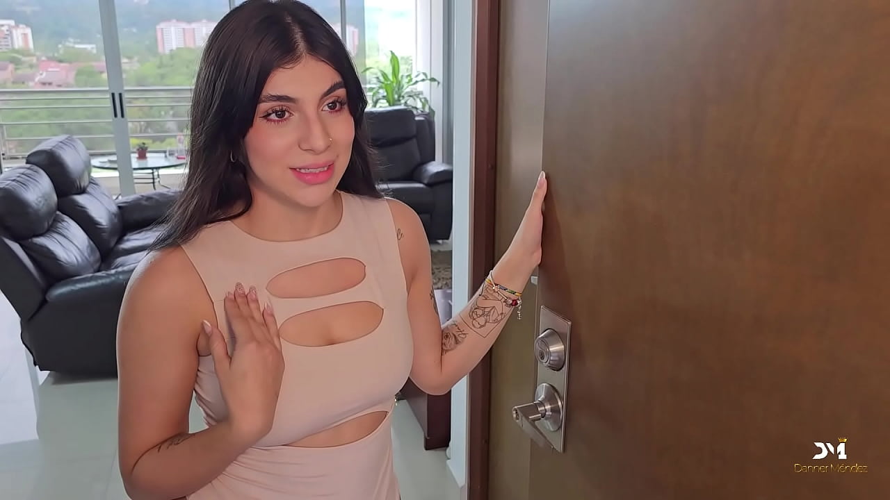 Cuckold wife fucks her neighbor - Danner Mendez and Jessica Osorio