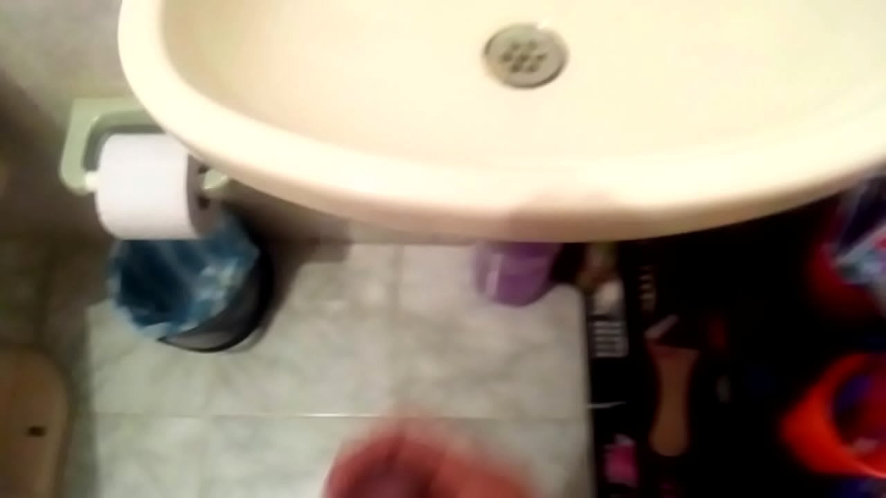 me pajeo a toda velocidad porque quiero ver  leche