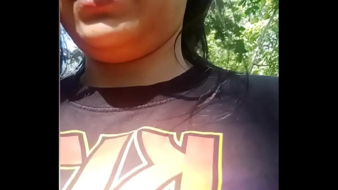 Me estaba masturbando en el r&iacute;o y no sab&iacute;a que hab&iacute;a un miron