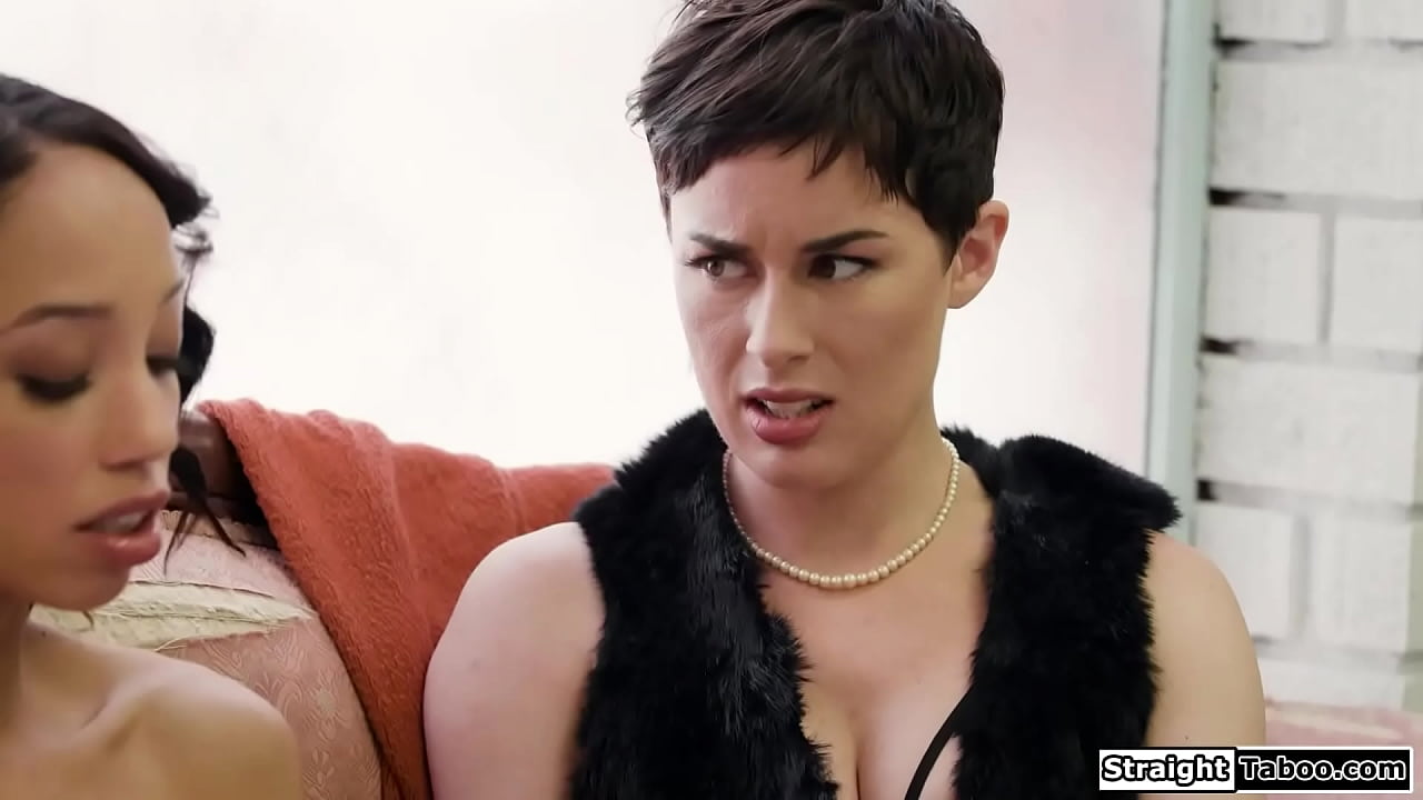 Lesbian Olive Glass convinced her straight ebony friend Alexis Tae to try out women. She slowly inserts her finger inside her pussy while they kiss.