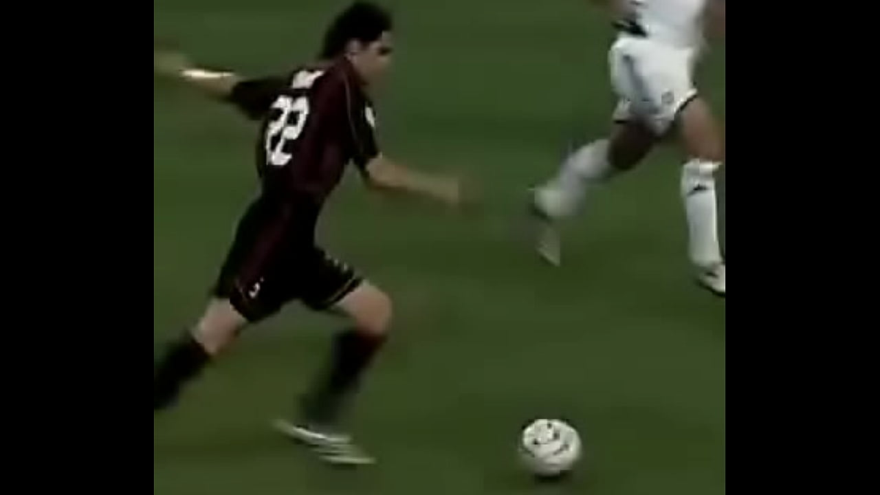 Kak&aacute; amassando