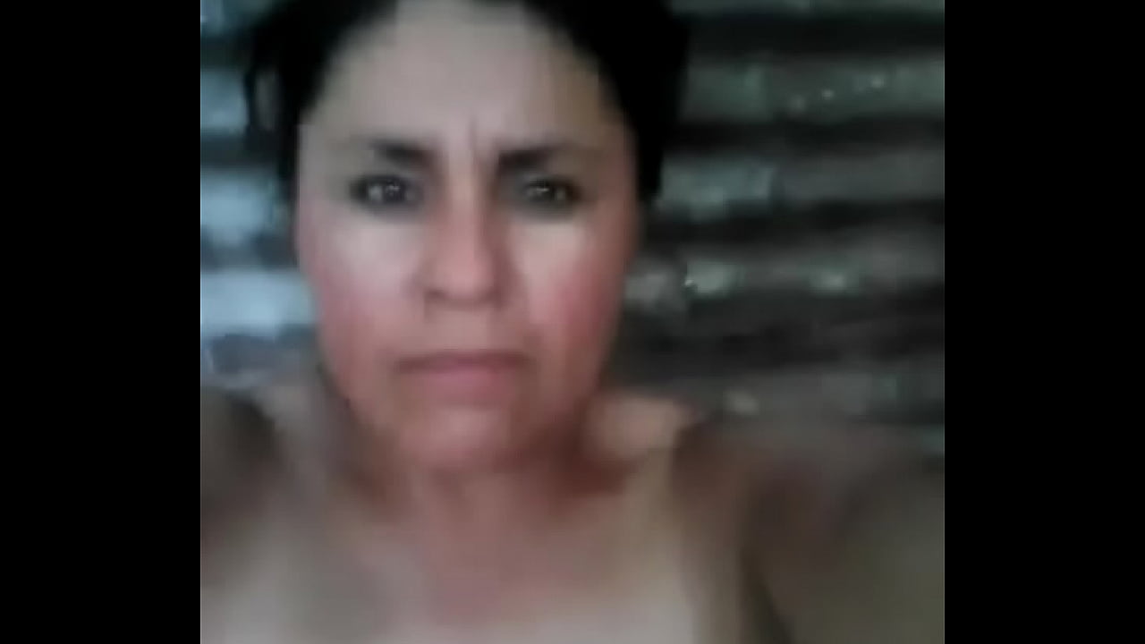 Madura manda v&iacute;deo y ense&ntilde;a su panocha