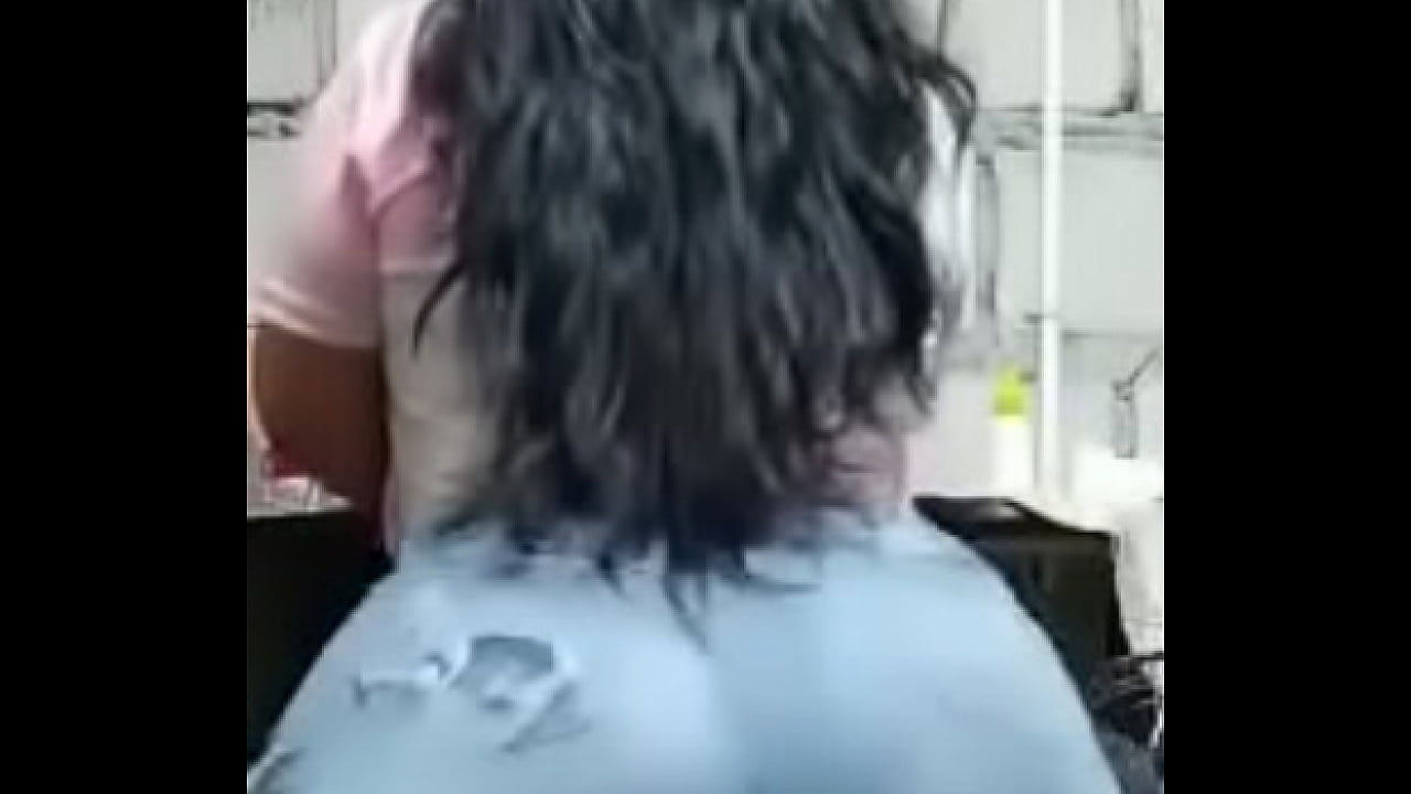Video para el moviendo las nalgas