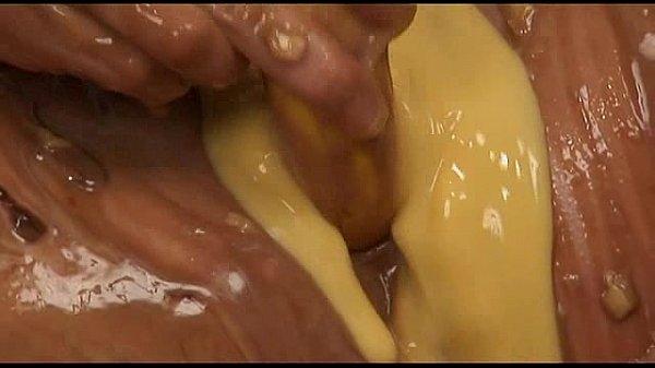 Sandie Caine sploshing