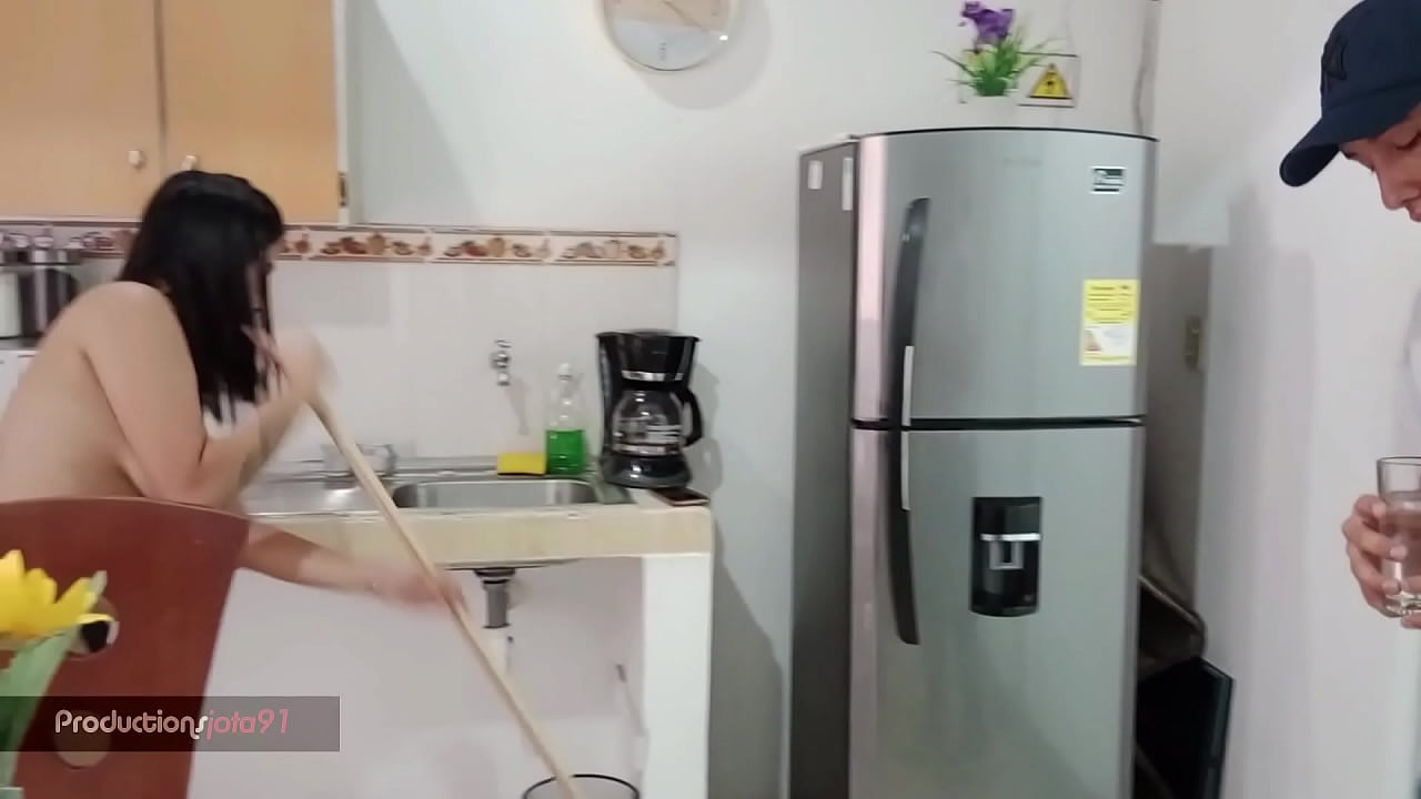 complaciendo al obrero que repara mi casa parte 1