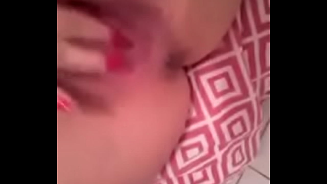 Gostosa de an&aacute;polis gozando