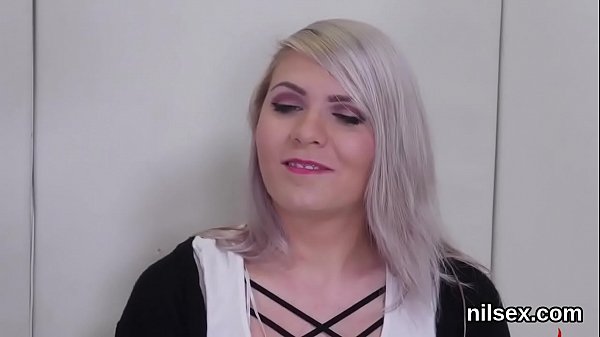 Foolish tramp gets her fuckholes stretched and thoroughly screwed