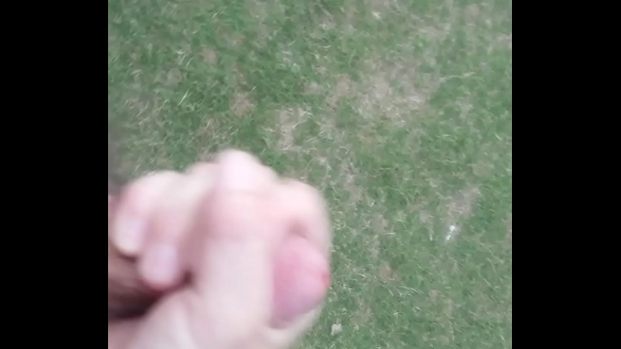 public outdoor jerk and cum on golf course