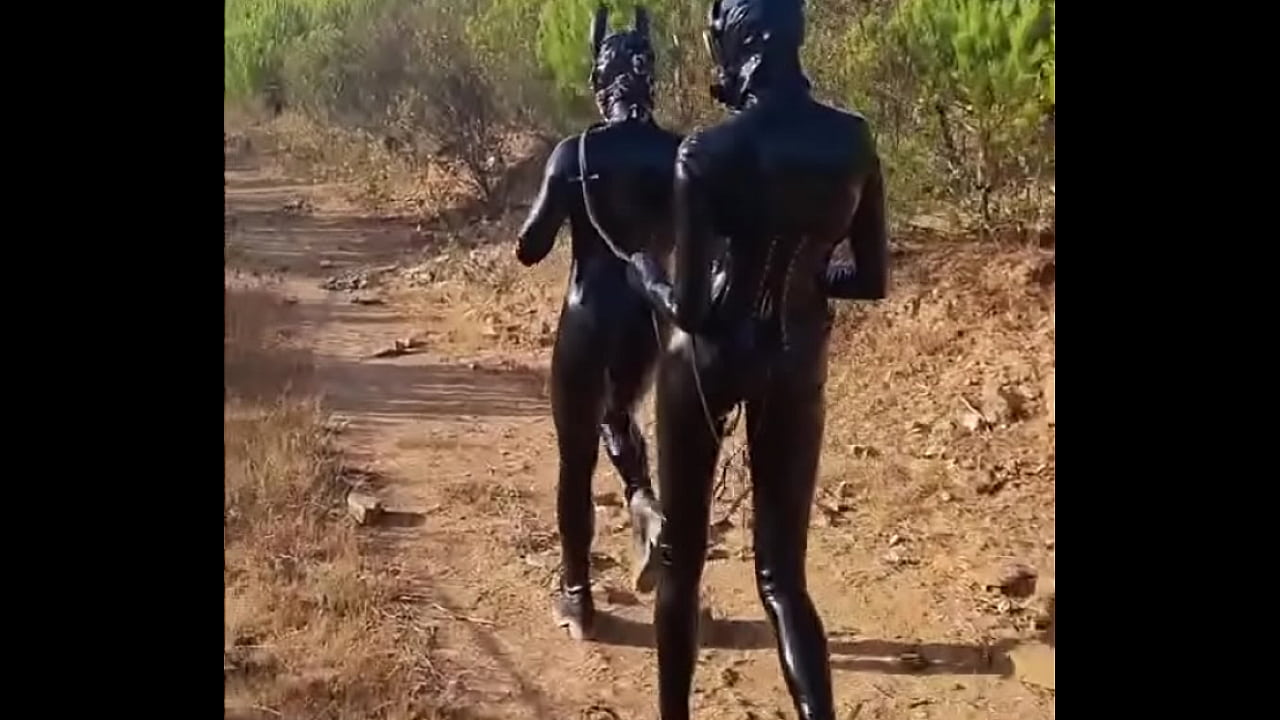 A ride in the sun! ️ #latex #latexgloves #latexlove #rubber #gasmask #gasmaskgirl #petplay #play #latex