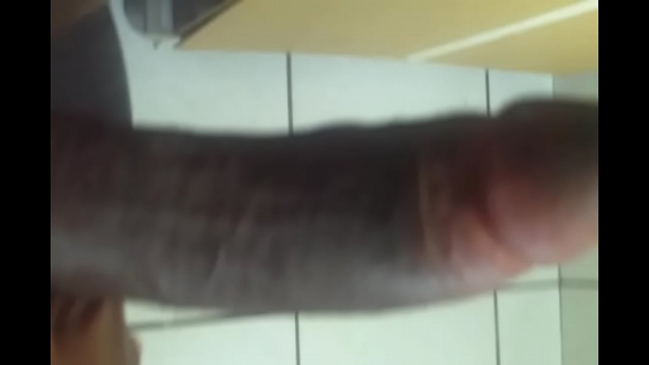 Dando uma gozada no trabalho.