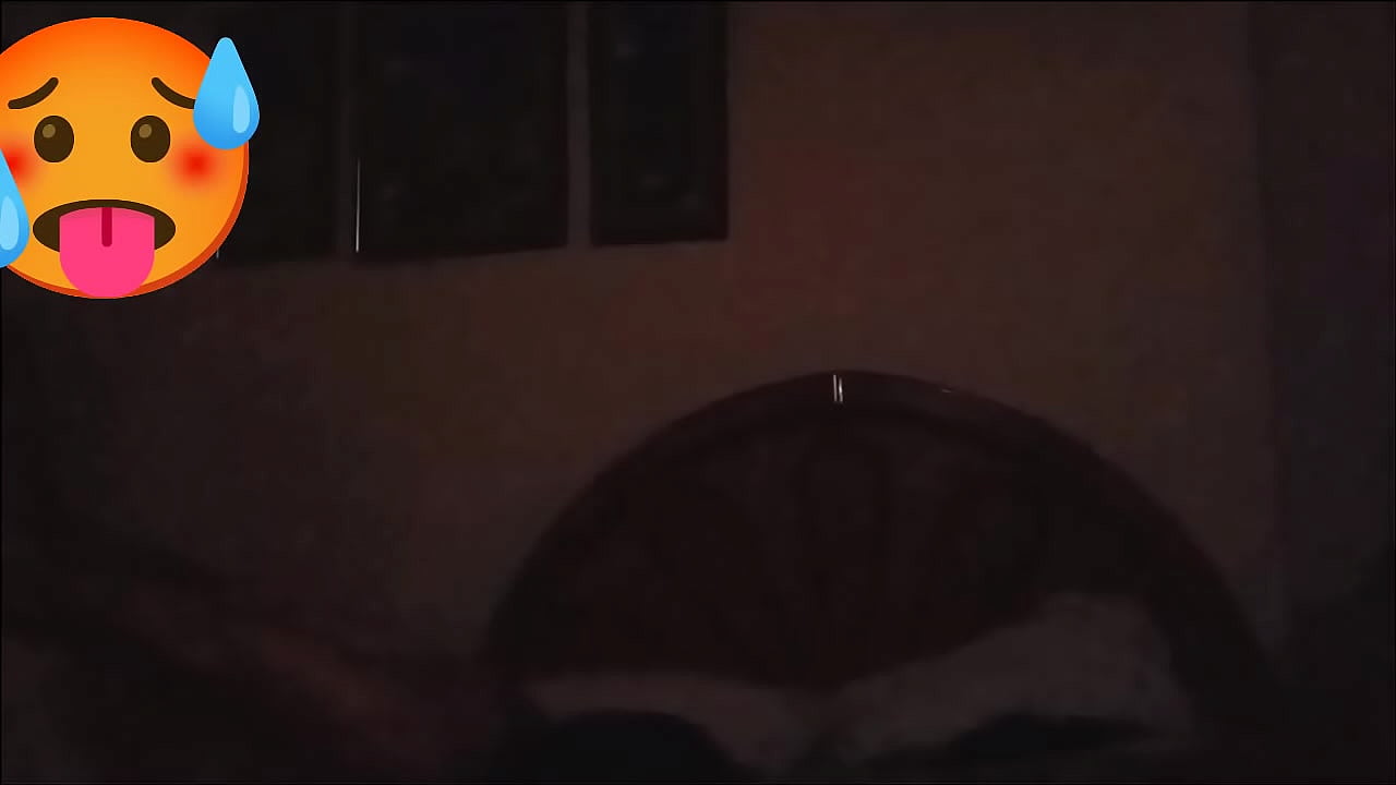 hago el amor con uno de mis suscriptores que era chibolo y duro mas de 50 minutos y me dejo bien cachada