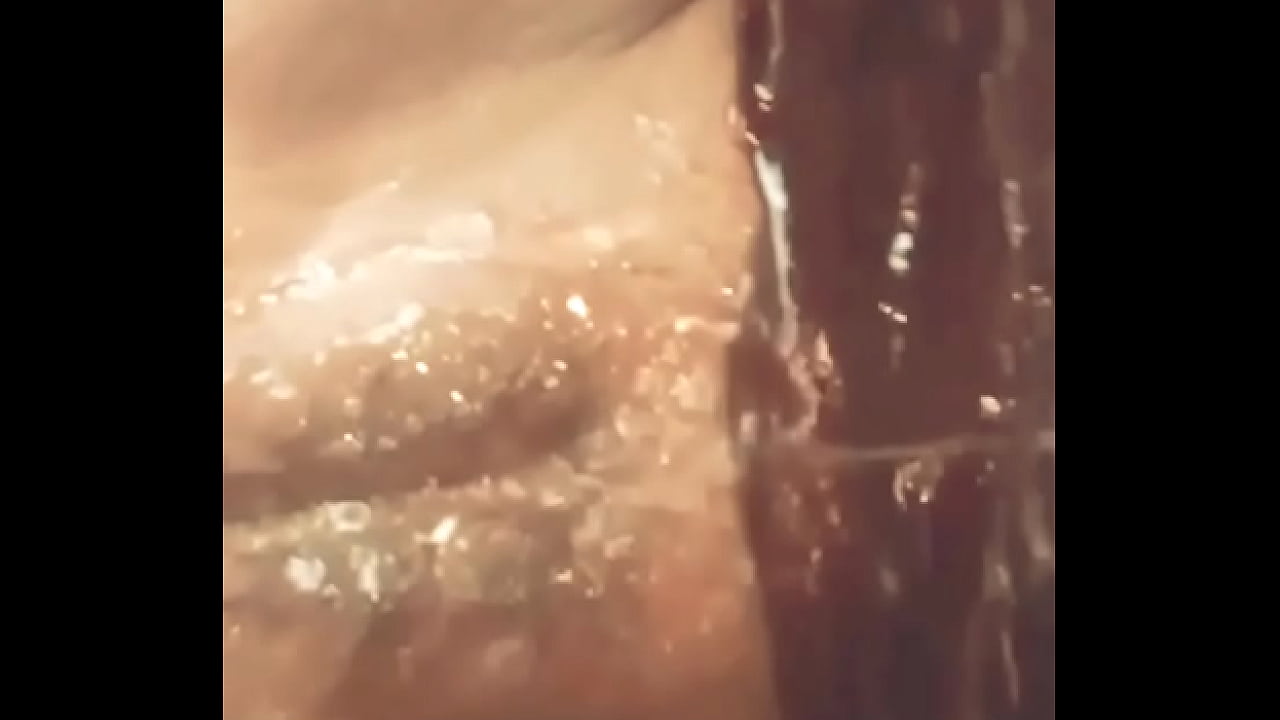 इंडियन देसी भाभी ने बाथरूम में जाकर नेनूवा से चूदाई कि