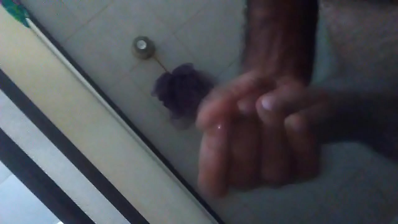 mi pajita rika en el ba&ntilde;o de un amigo