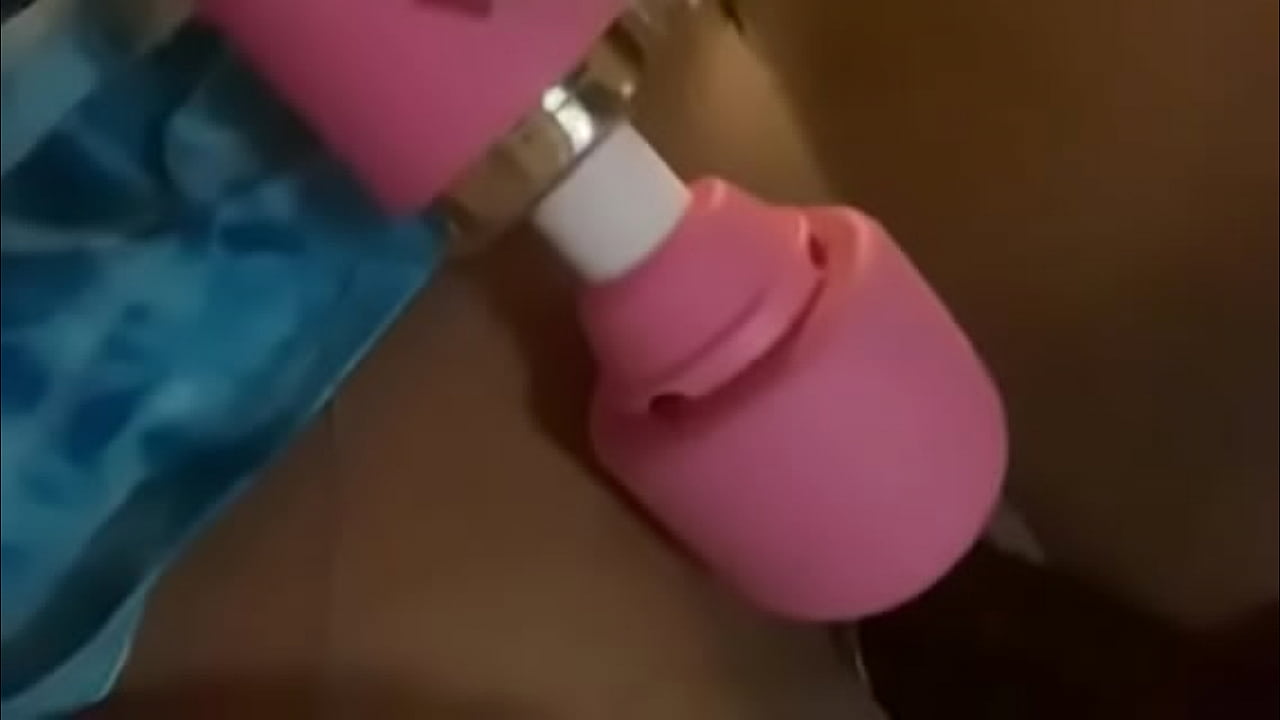 Horny wife latina having squirt