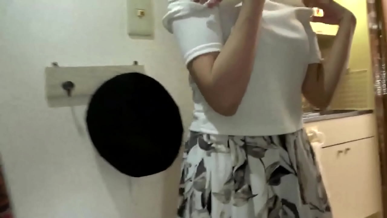 指・舌・おっぱい・クリトリス】あらゆる手段で乳首を責められる！SEX中も乳首責め！暴発誘いまさかの中出し3連発！！！＜エロい娘限定ヤリマン数珠つなぎ！！～あなたよりエロい女性を紹介してください～27発目＞