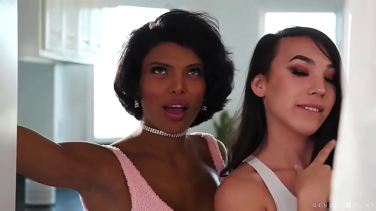 Trans Girls Create an Irresistible Trap for a Fortunate Guy"