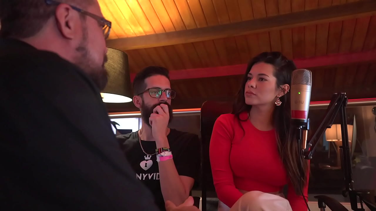 Direction of art and love in the same xxx line time