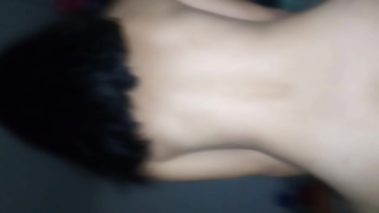 Kpopeira e girl pobre, rebolando na pica de Otaku