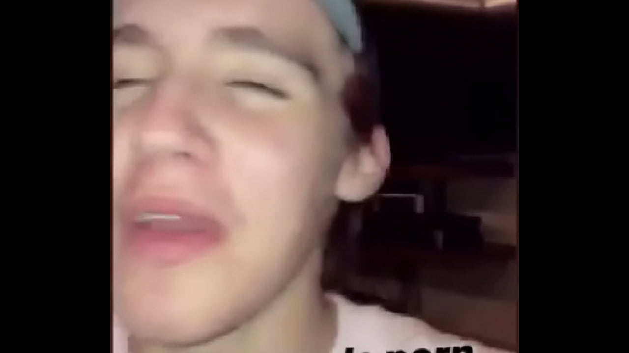 Tres weyes hacen sus cosas m&aacute;gicas