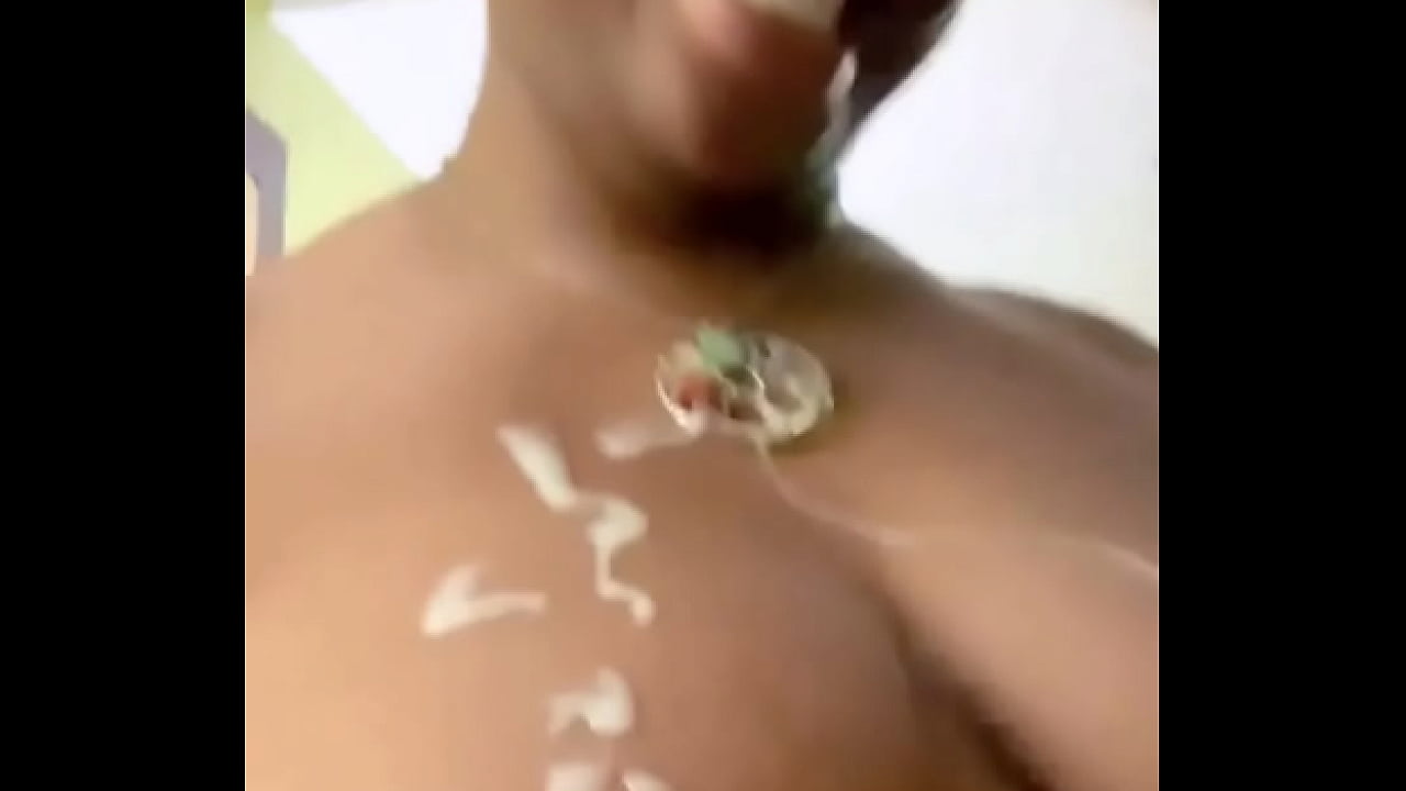 #TittyTuesday #TeaseTuesday #Ebonytitties #Nobra #Bigblacktitties #Transtitties ##ebonybbw #ebonymature #blacktwitterporn ...